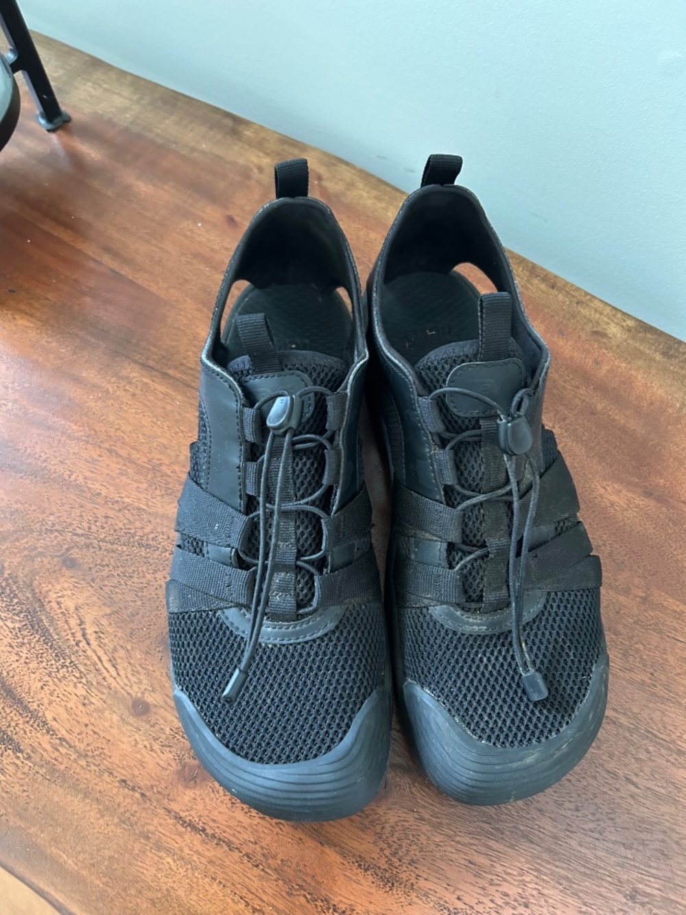 TEVA 9.5 men's shoes